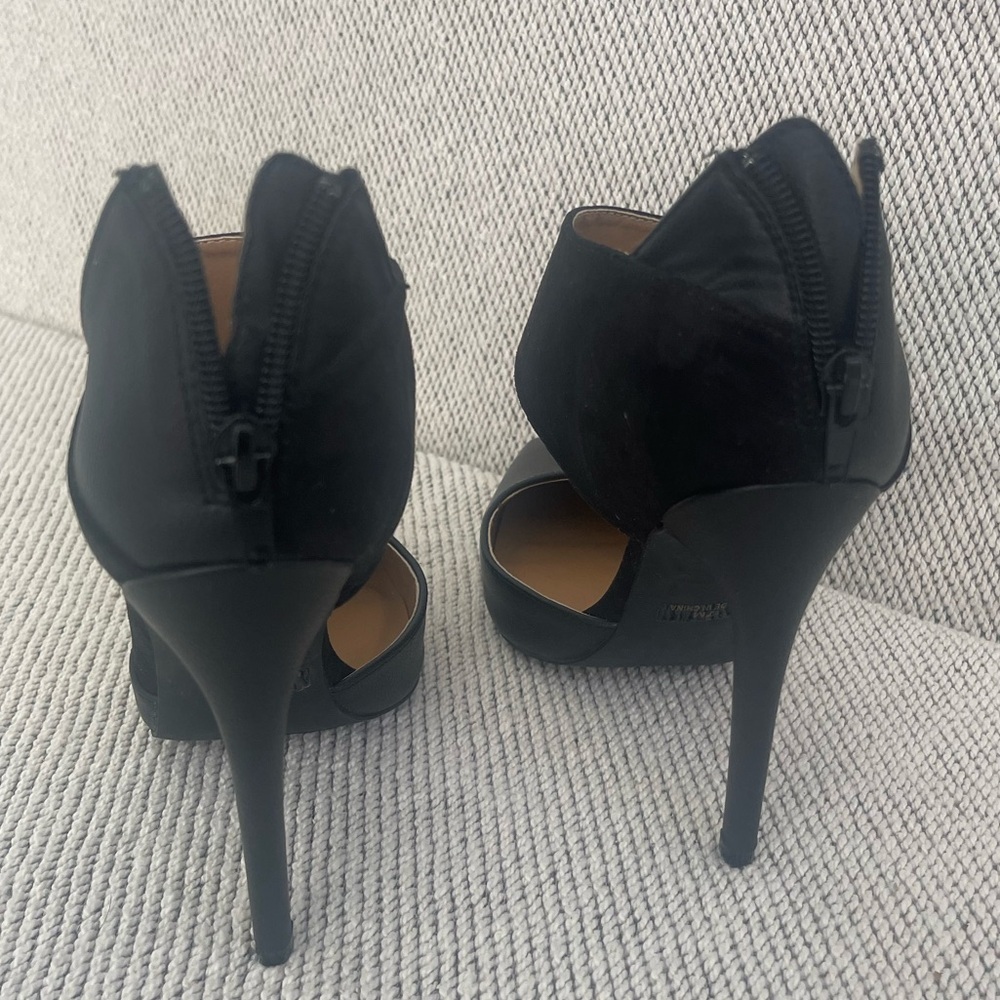 Penny Loves Kenny Black Classic Heels - Picture 8 of 16